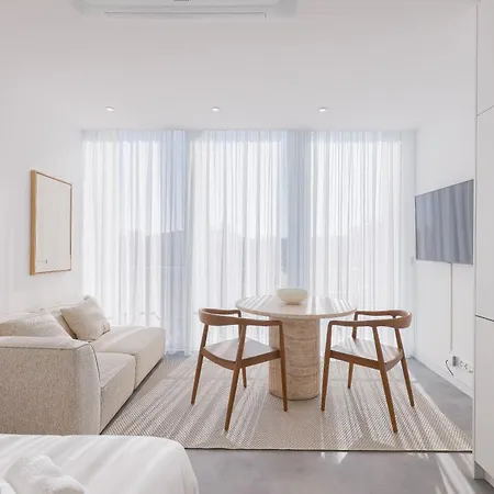 Inside Avenida * Aveiro