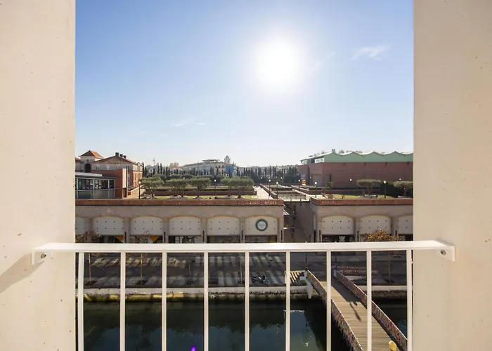 Inside Avenida Aveiro