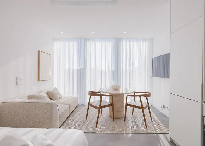 Inside Avenida * Aveiro